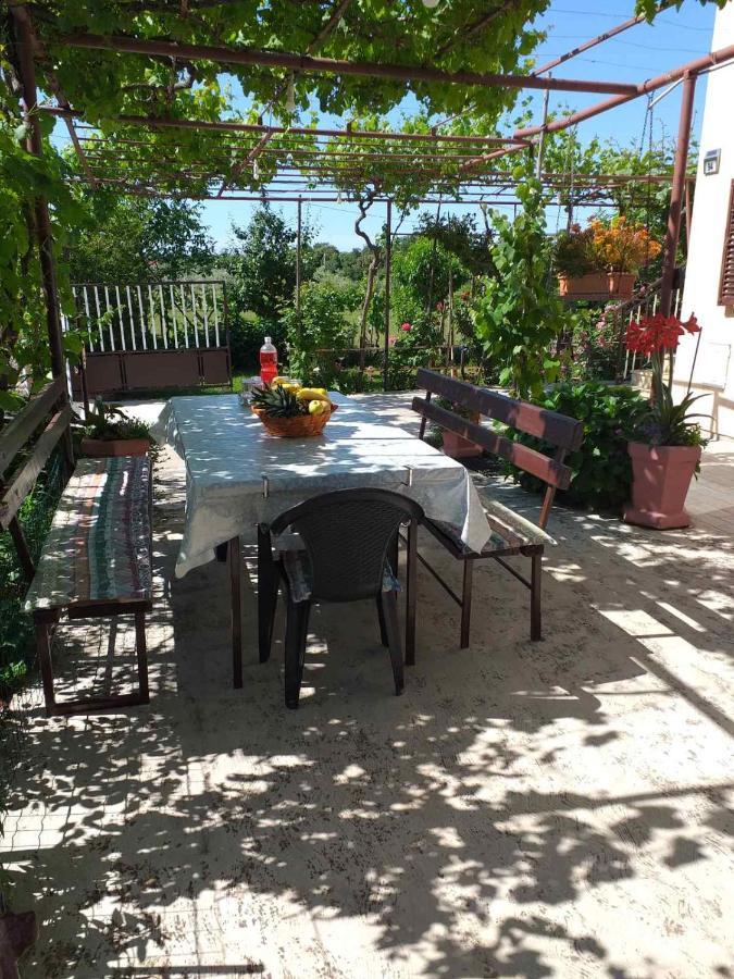 Apartament Lori Pula Zewnętrze zdjęcie